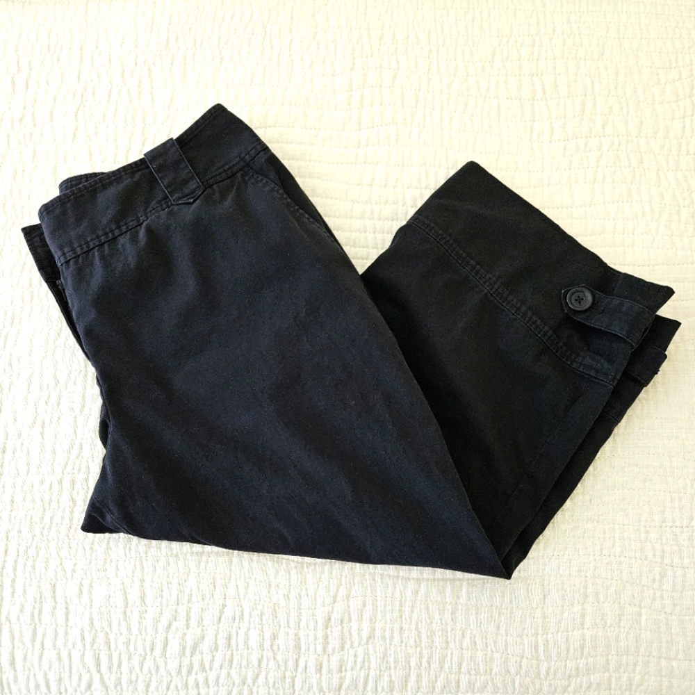 Ann Taylor LOFT Julie Capri Pants Black Size 8